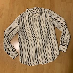 Everlane - The Relaxed Silk Shirt